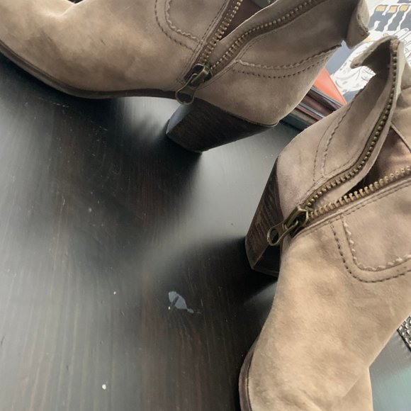 Sam Edelman Louie Fringe Bootie - Picture 4 of 6